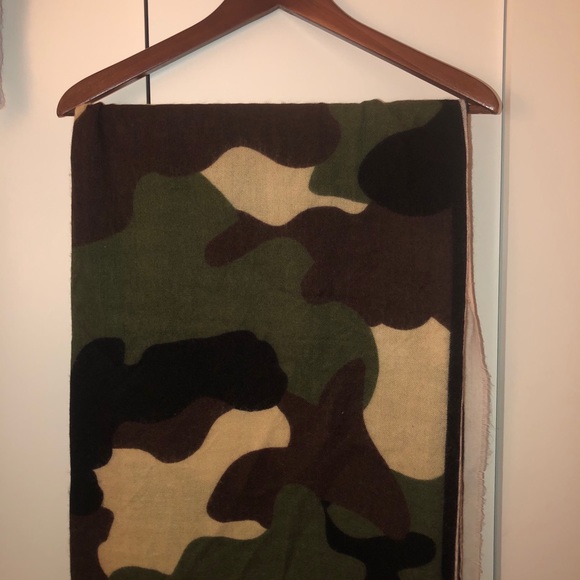 Zara camo scarf